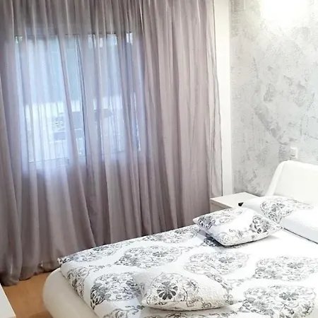 House With 2 Bedrooms In Calpe, With Wonderful Mountain View, Furnished Terra... Apartamento